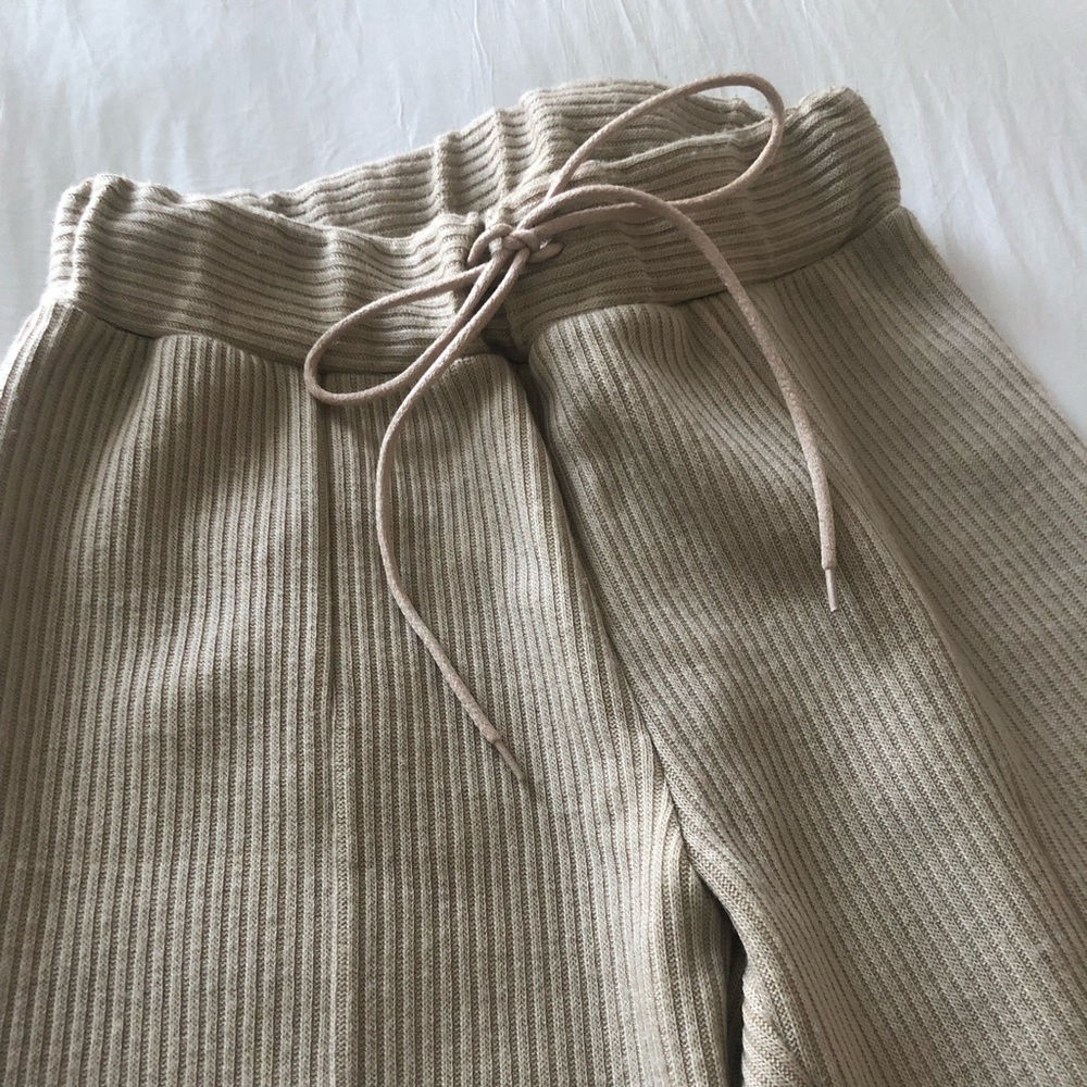 Women’s Wide Ribbed Pants